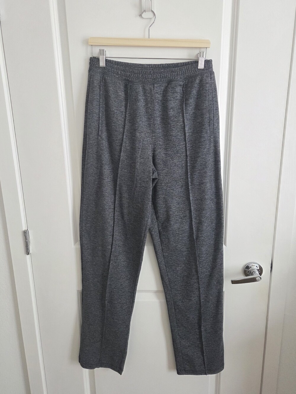 GapFit Breathable Moisture Wicking Active Pants, Size Medium Tall